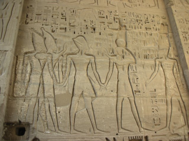 medinathabuluxorwestbankramsesiiileteverythingbecarvedindeepsoitcouldnoteasilybedestroyed.jpg