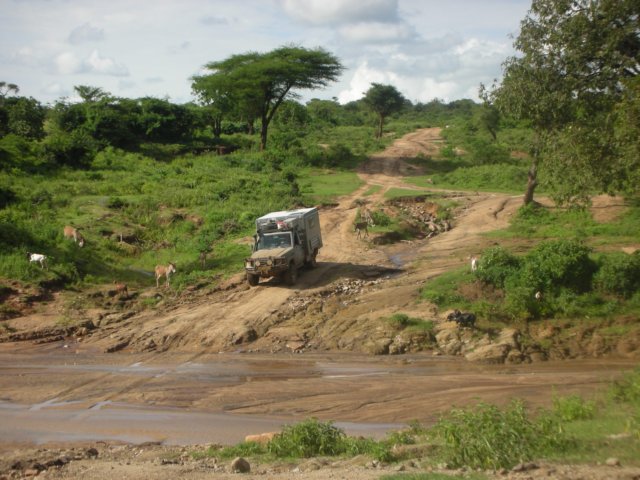 thetrackintheloweromovalleycrossedmanyriverbedsluckilymostweredry.jpg