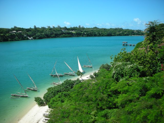 kilificreekkenyacoast2.jpg