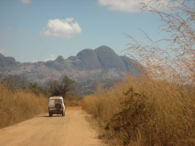 onthewaytothemalawiborderthroughniassaprovincenorthernmozambique.jpg