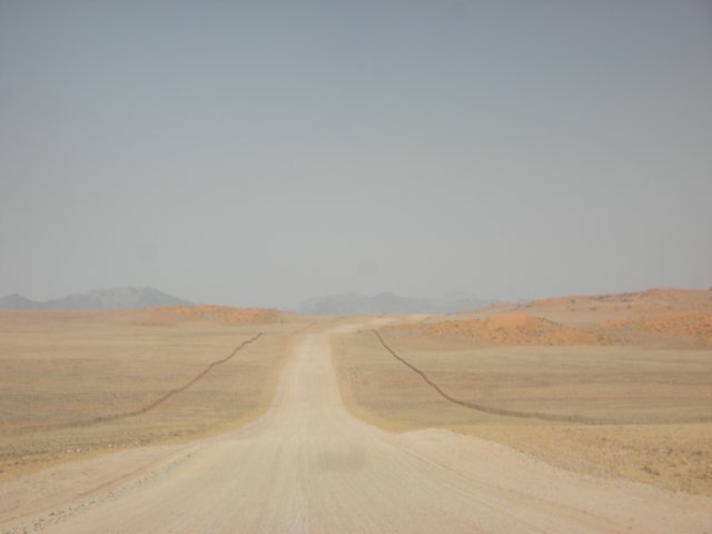 thereisnotalotoftrafficinnamibia.jpg