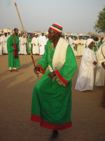 everyfridayinomdurmansocalleddervishesgathertodanceandsingafterwardstheyprayinthemosque4.jpg