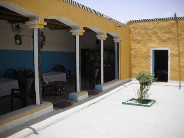 northernsudanprivatehouseitisbuiltaroundacourtyardandroomsarequiteopen.jpg