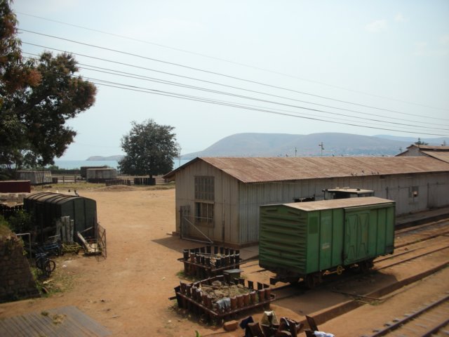 endoftherailwaylinefromthecoasttolaketanganyikaittookthegermansalmost10yearstobuildituntil1914asalocal.jpg