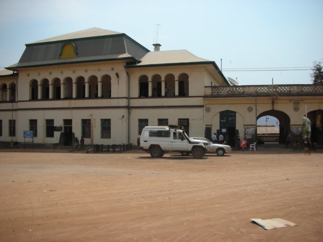 railwayterminusinkigomaonlaketanganyikaitisafineexampleofgermancolonialarchitecture.jpg