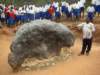thembozimeteoriteweighs12tonnesmakingitthe8thlargestintheworlditis9045ironand869nickel_small.jpg